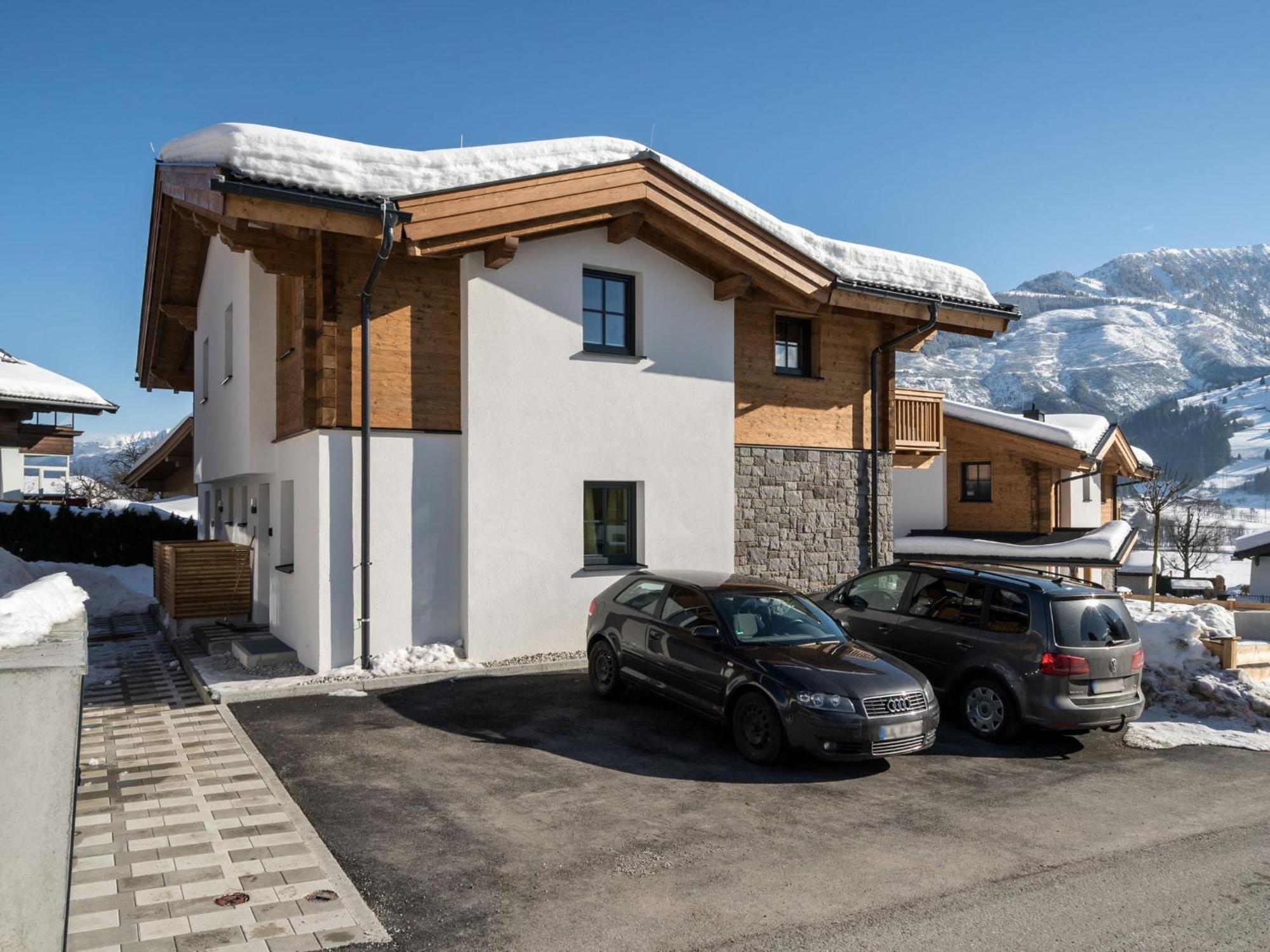Luxurious Holiday Home In Piesendorf With Sauna エクステリア 写真